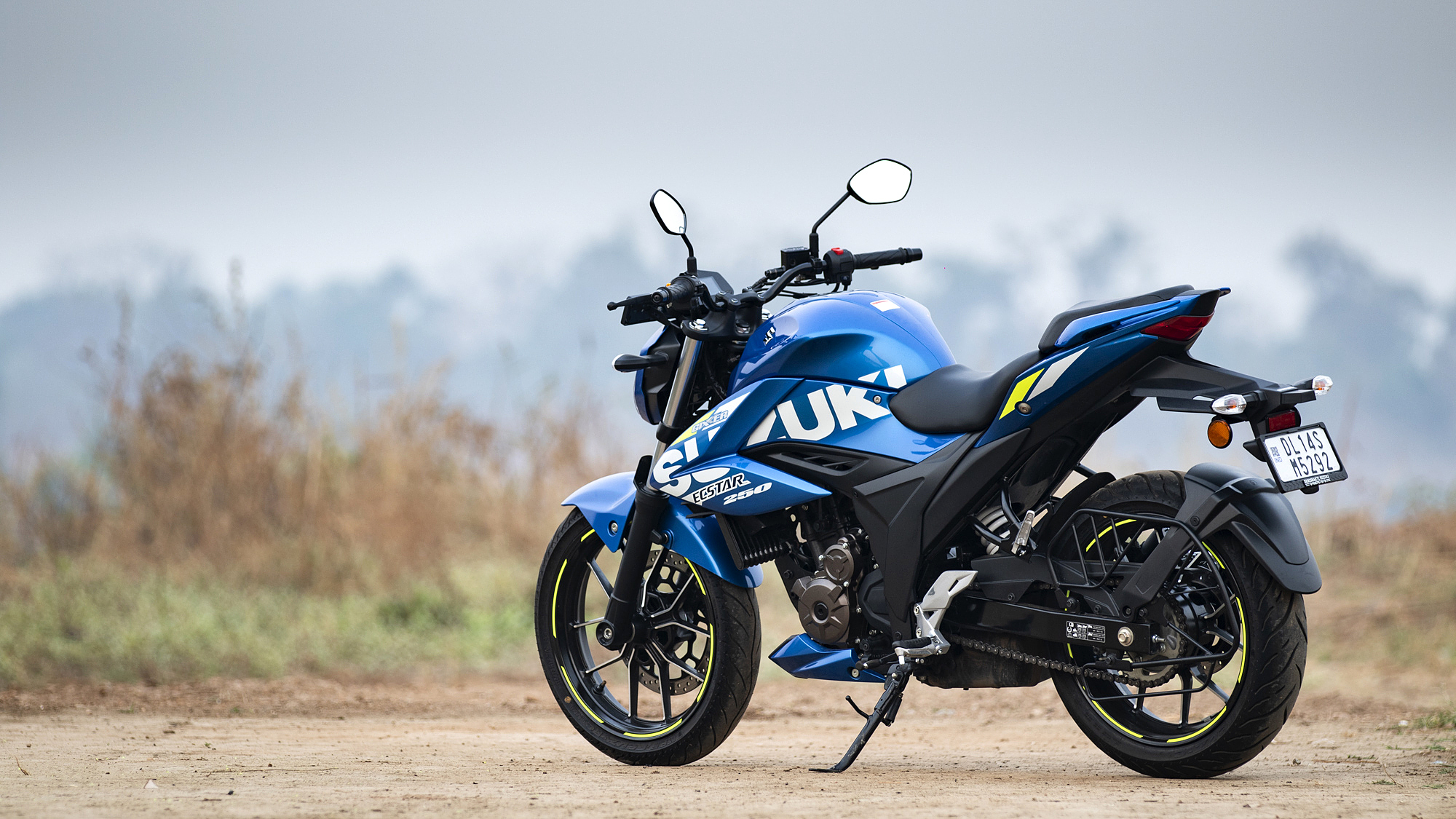 Suzuki Gixxer SF 250 New Colour First Ride Review Better Than Dominar