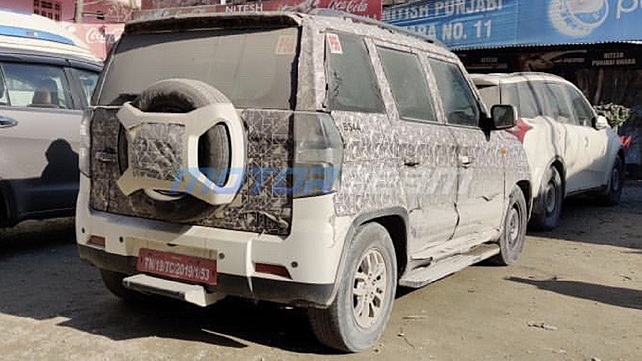 Mahindra TUV300 Facelift Spotted Front Design Leaked CarWale