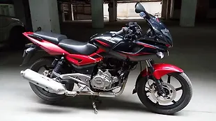 used Bajaj Pulsar 220F bikes in India
