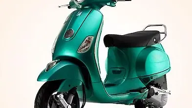 Vespa VX 125 Front Three Quarter Vespa VX 125 Front Three Quarter