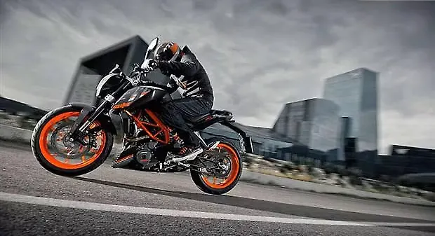 KTM 390 Duke ABS now available in black KTM 390 Duke ABS now available in black