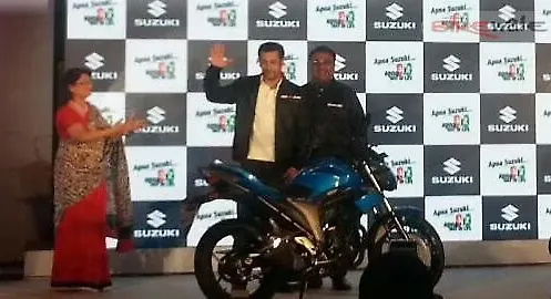 Suzuki unveils new Gixxer motorcycle Suzuki unveils new Gixxer motorcycle
