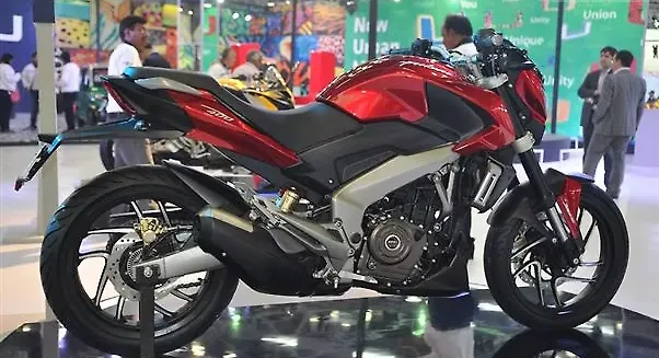 2014 Auto Expo: Bajaj Pulsar CS400 and SS400 revealed 2014 Auto Expo: Bajaj Pulsar CS400 and SS400 revealed