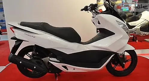 Honda India unveils the PCX125 scooter at 2014 Auto Expo Honda India unveils the PCX125 scooter at 2014 Auto Expo