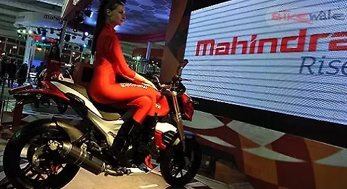 Mahindra & Mahindra to invest Rs 5,000 crore in next three years Mahindra & Mahindra to invest Rs 5,000 crore in next three years