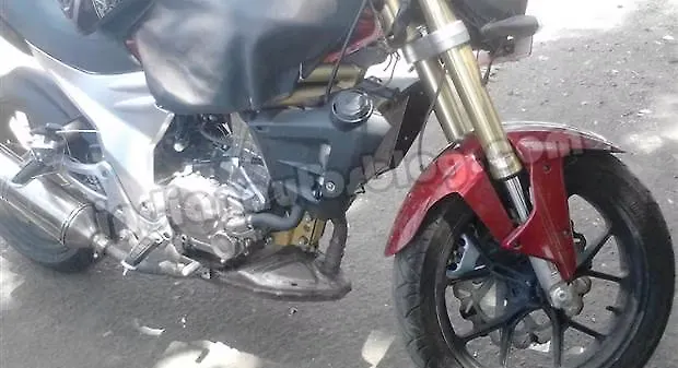 Mahindra Mojo spied again in Pune Mahindra Mojo spied again in Pune