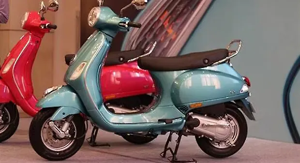Piaggio Vespa VX 125 scooter launched for Rs 71,380 Piaggio Vespa VX 125 scooter launched for Rs 71,380