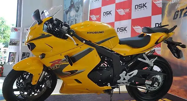 Hyosung GT250 R limited edition launched for Rs 2.97 lakh Hyosung GT250 R limited edition launched for Rs 2.97 lakh