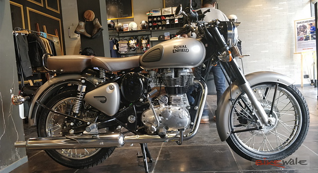 Royal Enfield Classic Gunmetal Grey Photo Gallery