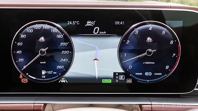 The instrument cluster The instrument cluster
