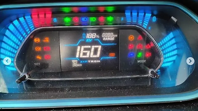 The instrument cluster The instrument cluster