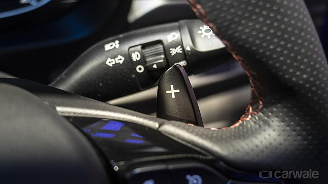 Right paddle shifter