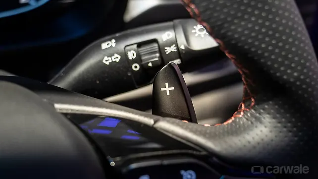 Right paddle shifter Right paddle shifter