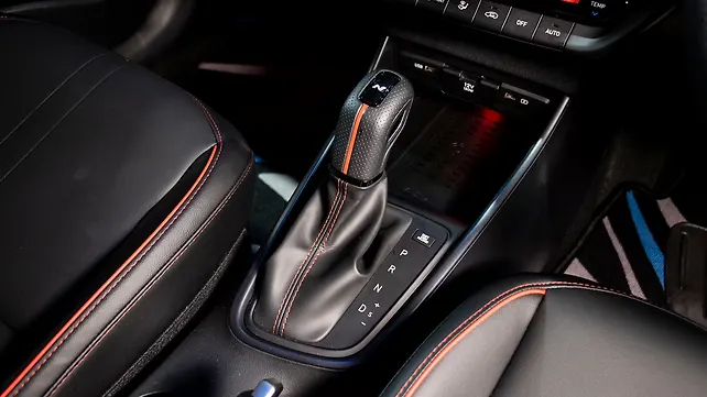 Gear Shifter/Gear Shifter Stalk