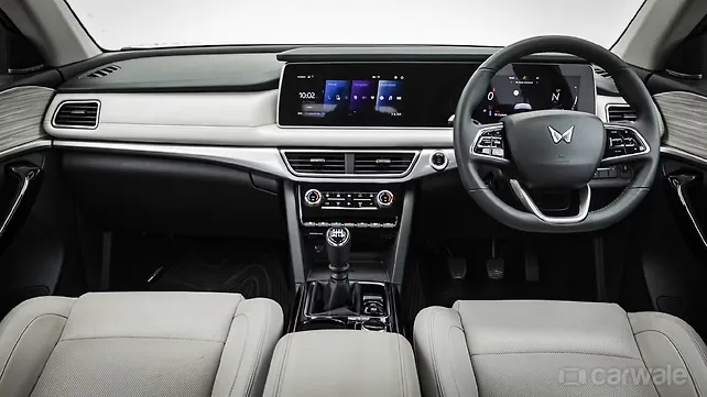 Панель управления Mahindra XUV700 Панель приборов Mahindra XUV700