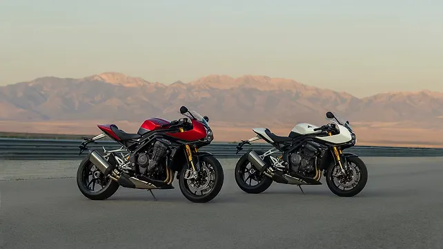 Triumph Speed Triple 1200RR Right Side View Triumph Speed Triple 1200RR Right Side View