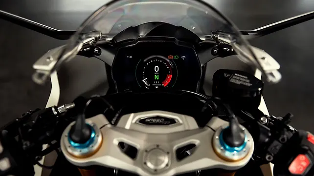 Triumph Speed Triple 1200RR TFT / Instrument Cluster Triumph Speed Triple 1200RR TFT / Instrument Cluster