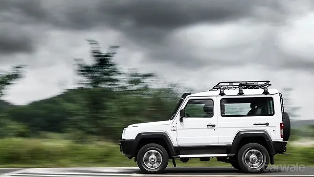 Force Motors Gurkha Новый вид слева Вид слева