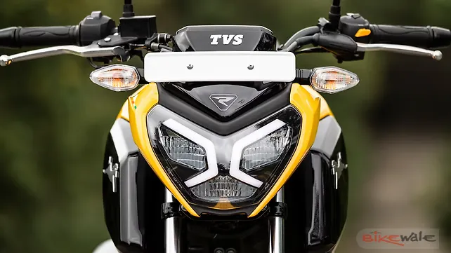 TVS Raider 125 Head Light TVS Raider 125 Head Light