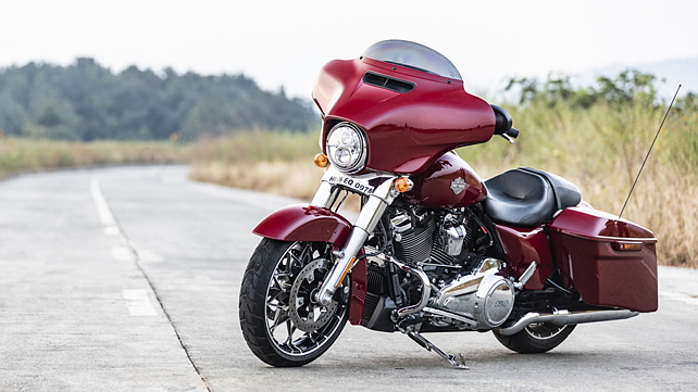 Harley-Davidson Street Glide Special Front View