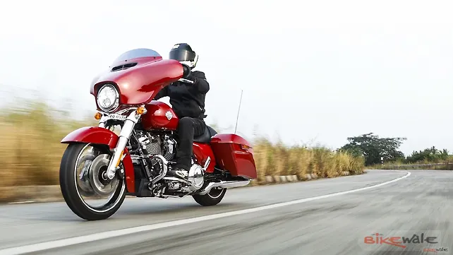 Harley-Davidson Street Glide Special action