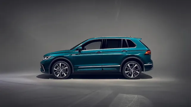 Volkswagen Tiguan Left Side View Volkswagen Tiguan Left Side View