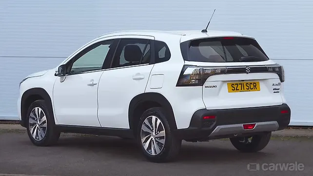 Maruti Suzuki S-Cross, задняя левая на три четверти Maruti Suzuki S-Cross, задняя левая на три четверти