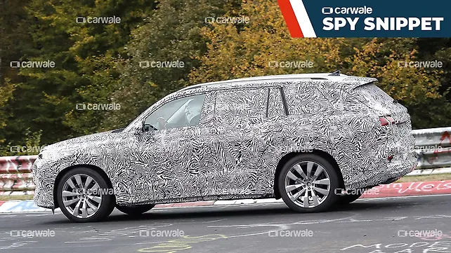 Audi Q8 вид слева Audi Q8 вид слева