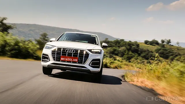 Audi Q5 вид спереди Передний план
