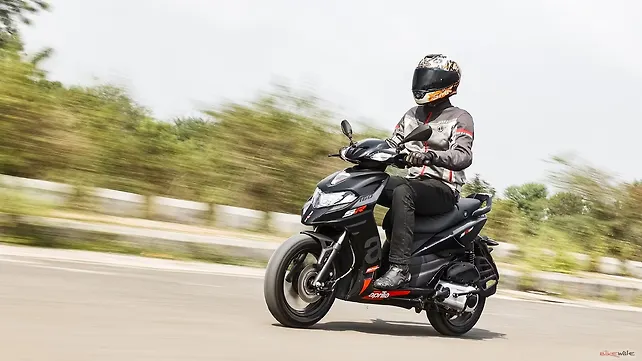 Aprilia SR 160 Left Side View Aprilia SR 160 Left Side View