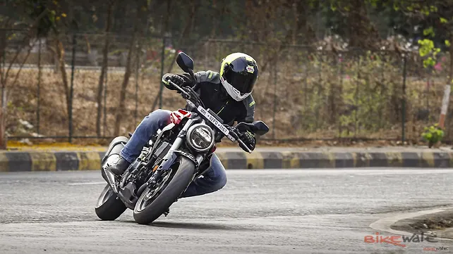 Honda CB300R action Honda CB300R action