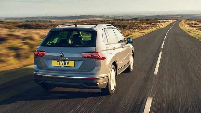 Volkswagen Tiguan Right Rear Three Quarter Volkswagen Tiguan Right Rear Three Quarter