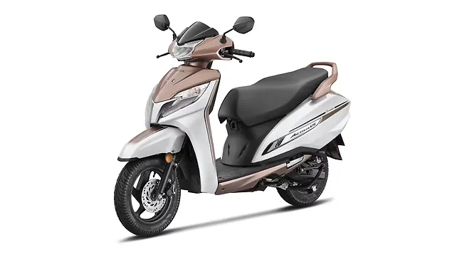 Honda Activa 125 Left Front Three Quarter Honda Activa 125 Left Front Three Quarter