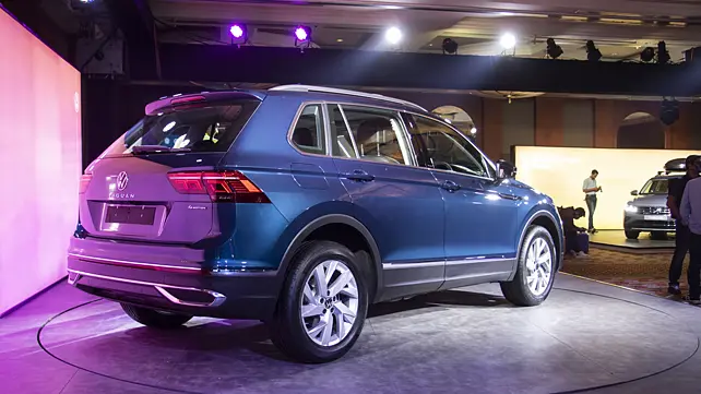 Volkswagen Tiguan Right Rear Three Quarter Volkswagen Tiguan Right Rear Three Quarter