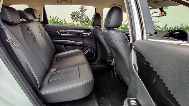 Toyota Innova Crysta Second Row Seats