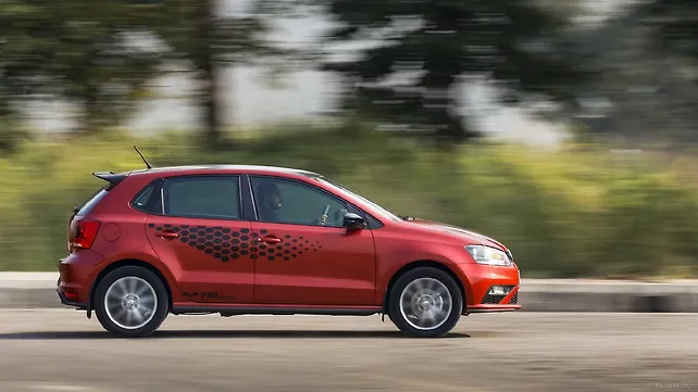 Volkswagen Polo Right Side View