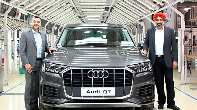 Audi Q7 Facelift Front View Audi Q7 Facelift Front View