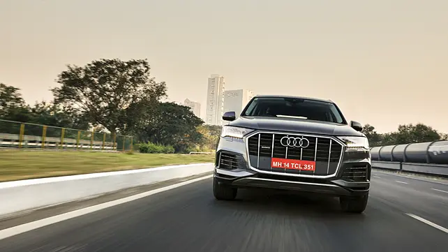 Audi Q7 Facelift Front View Audi Q7 Facelift Front View