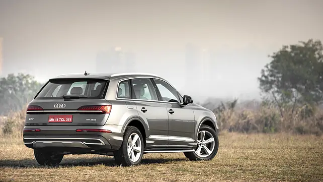 Audi Q7 Facelift Right Rear Three Quarter Audi Q7 Facelift Right Rear Three Quarter