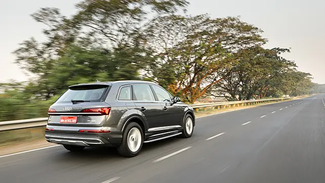 Audi Q7 Facelift Right Rear Three Quarter Audi Q7 Facelift Right Rear Three Quarter