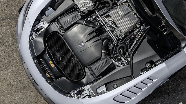 Снимок двигателя Mercedes-Benz AMG GT