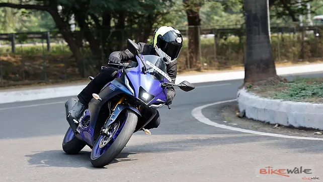 Yamaha YZF R15 V4 Front View Yamaha YZF R15 V4 Front View