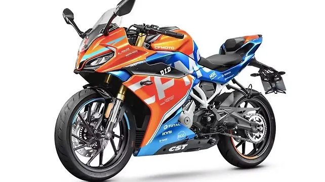 CFMoto 300SR left side view CFMoto 300SR left side view