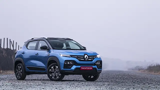 Renault Duster Right Front Three Quarter Renault Duster Right Front Three Quarter