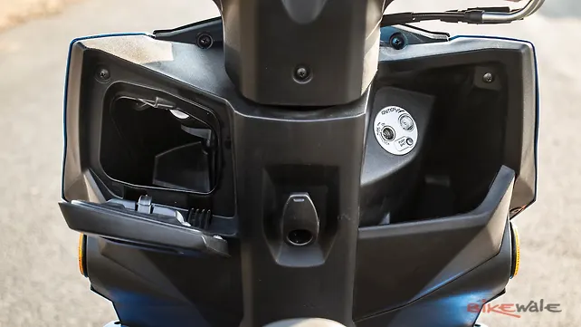 Suzuki Avenis 125 Front Storage Compartment Suzuki Avenis 125 Front Storage Compartment