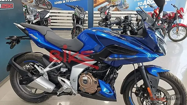 Bajaj Pulsar F250 right side view Bajaj Pulsar F250 right side view