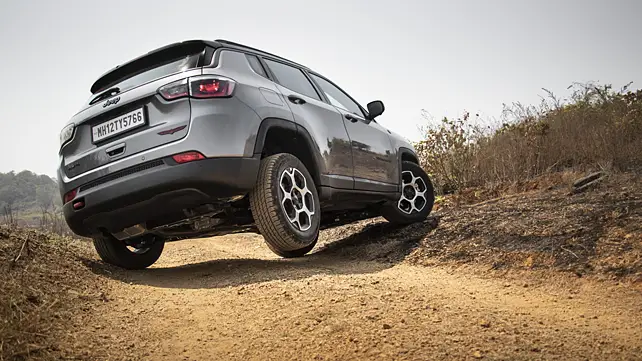 Jeep Compass Right Rear Three Quarter Jeep Compass Right Rear Three Quarter