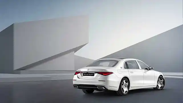 Mercedes-Benz S-Class Right Rear Three Quarter Mercedes-Benz S-Class Right Rear Three Quarter