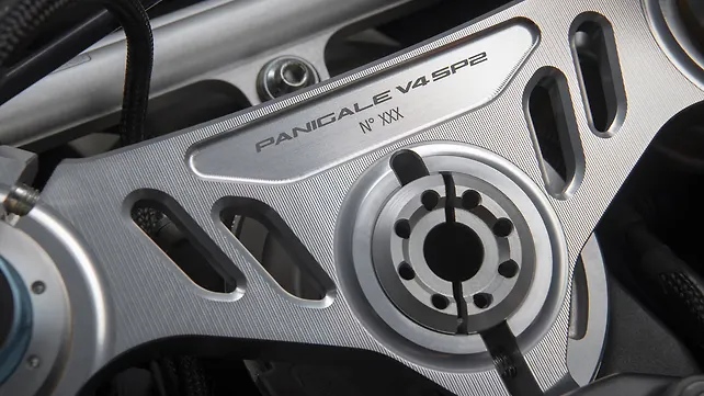 Ducati Panigale V4 Handlebar Clamp Ducati Panigale V4 Handlebar Clamp
