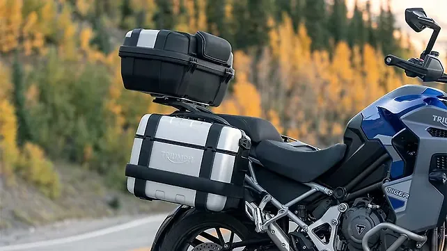 Triumph tiger best sale luggage